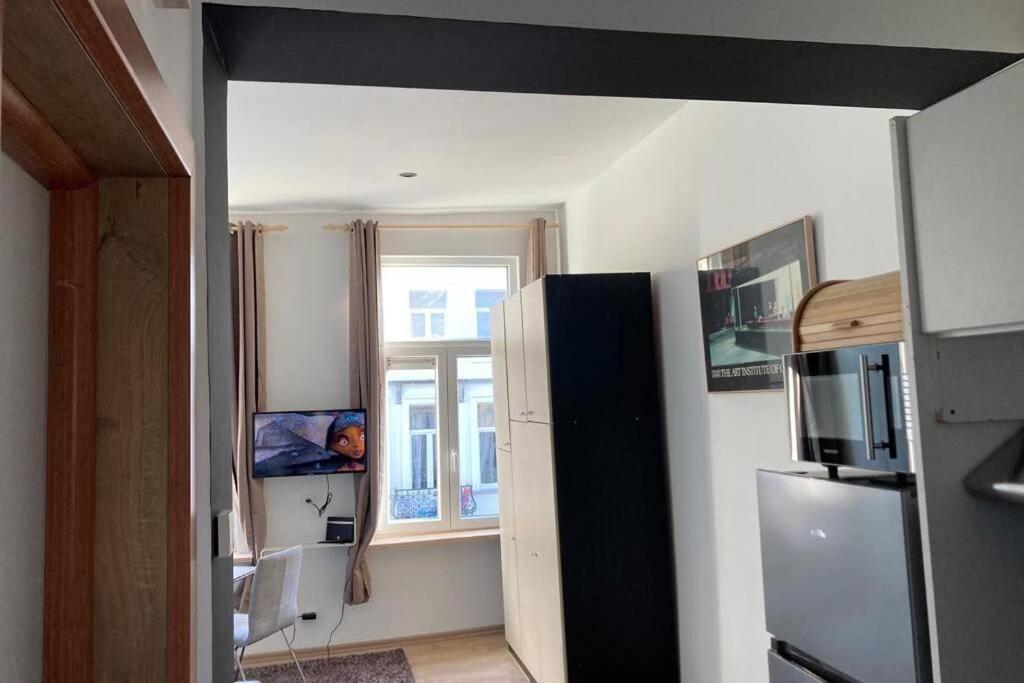 Magnifique Studio Au 2Eme Etage, A Proximite De La Gare Du Midi! Brussel Bagian luar foto
